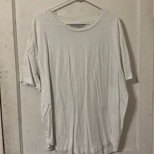 White chelsea deboer oversized tee